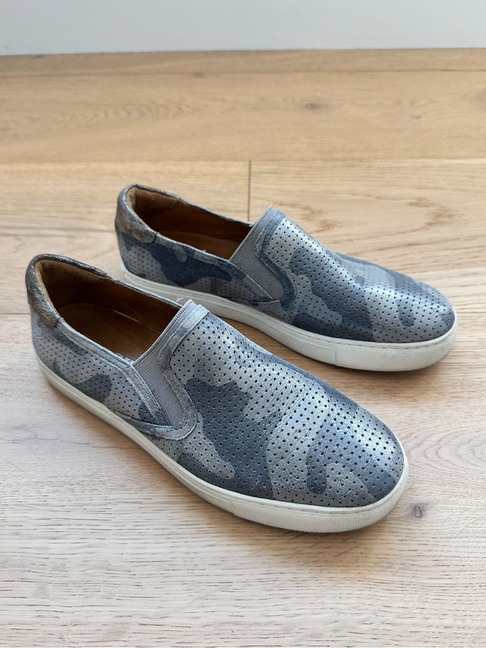 Trask Lillian Perforated Camo Metallic Silver Gray Slip On Sneaker Size 8